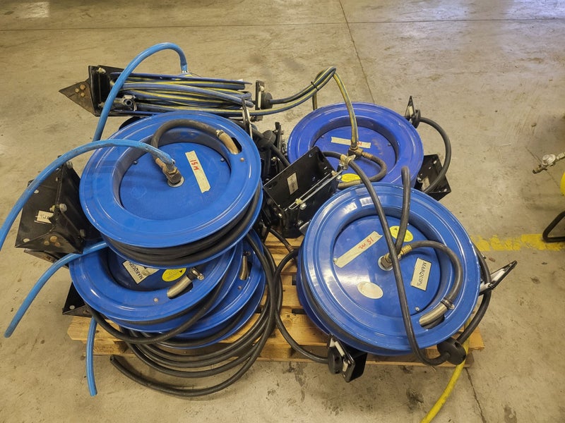 RETRACTABLE AIR HOSE REEL, STEEL WITH SWIVEL BRACKET - 1 REEL - TS7313/5 Carousel 2