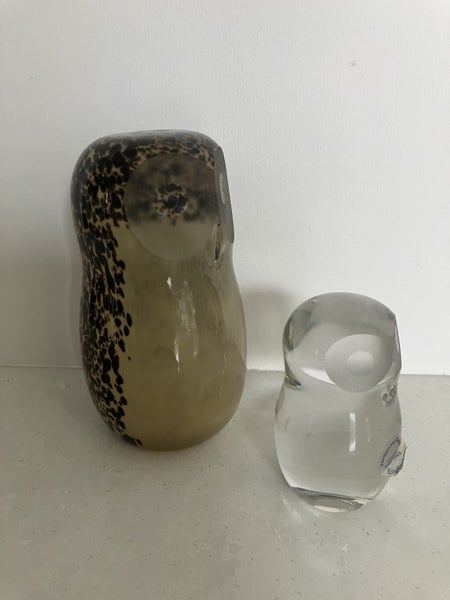 Pair of vintage Wedgwood glass owl paperweights62990729272578112