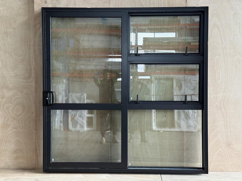 NEW BLACK ALUMINIUM DOUBLE GLAZED SLIDING DOOR:2000H x 1600W Carousel 4