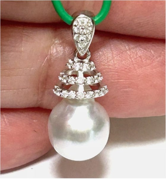 9.3 x 11.2mm Silver Blue Indonesian Pearl Pendant Carousel 2