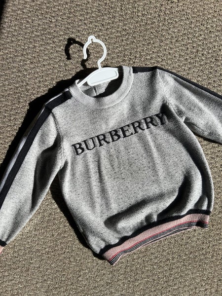 Burberry Kids Size 4/5 Carousel 2