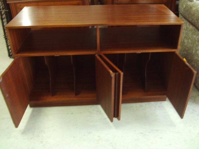 1048 RERO 80'S MAHOGANY ENTERTAINMENT UNIT Carousel 2