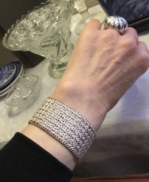 VINTAGE Silver Mesh Bracelet (57.47 Grams) Carousel 1
