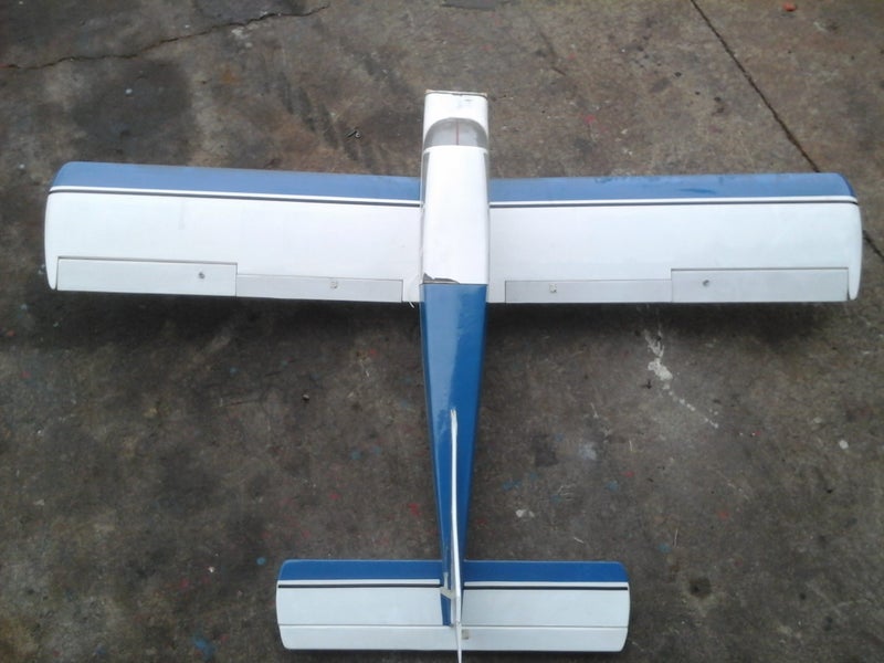 r/c aeroplane quite big Carousel 2