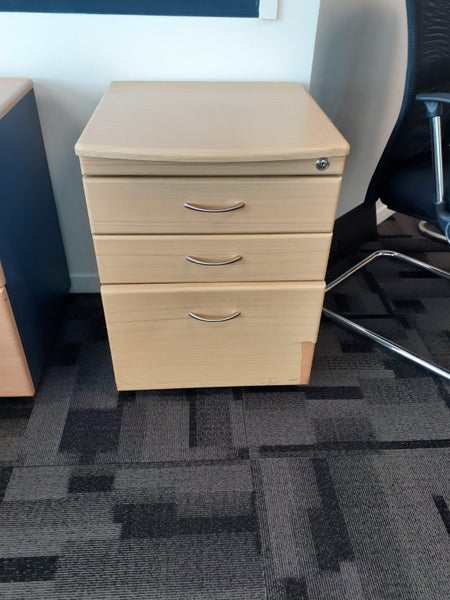 Underdesk drawers Carousel 1