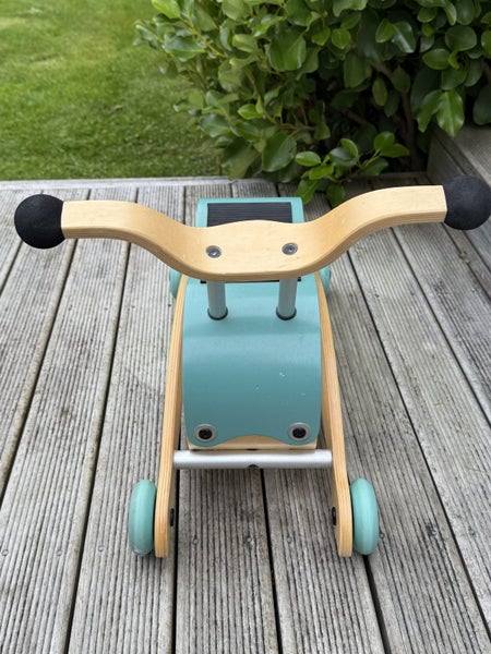 Wishbone Mini Flip Walker Carousel 2