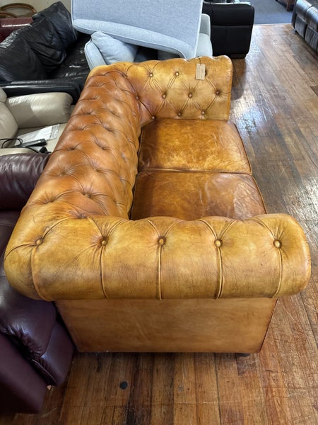 Genuine Leather Chesterfield Two Seater Couch Carousel 13