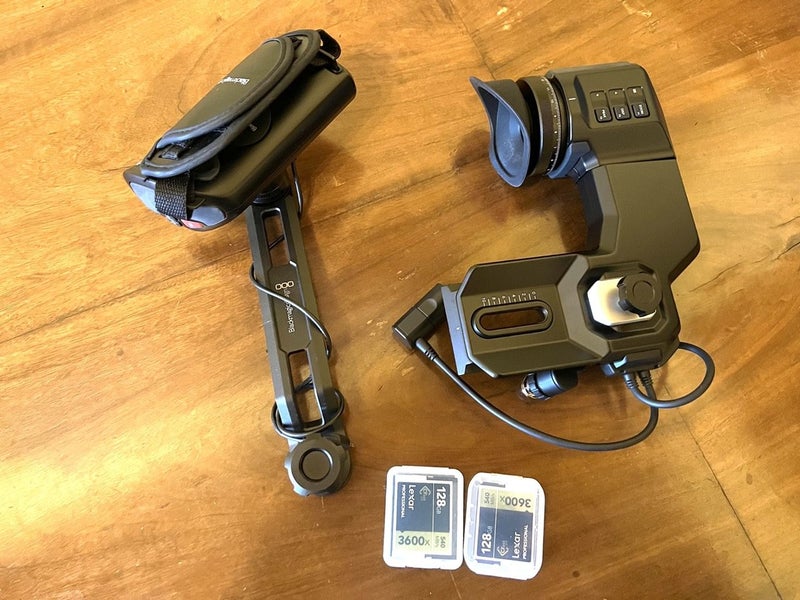 BlackMagic Ursa 4.6K EF with V-mount, shoulder mount Carousel 2