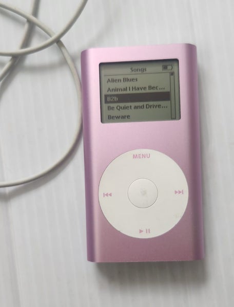 Pink iPod mini 2nd Generation 6GB near mint condition Carousel 1