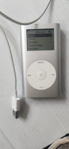iPod mini 1st Generation silver 6GB Carousel 2