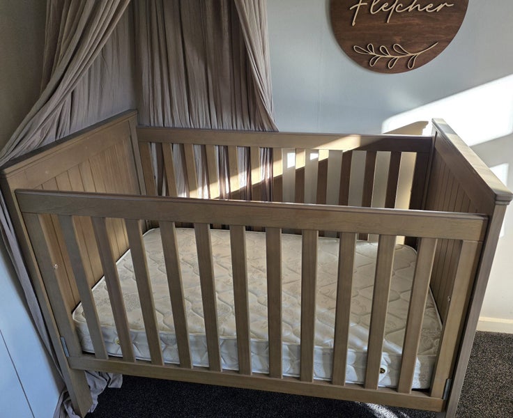 4 in 1 Grotime convertible cot + mattress Carousel 1