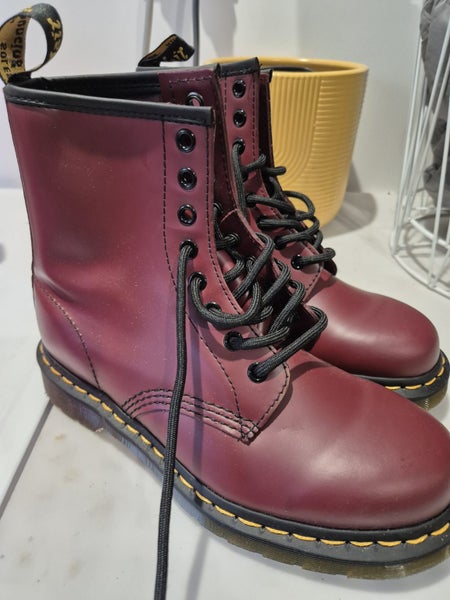 Dr. Martens Carousel 2