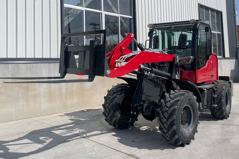 Multicat LX100 - 1 Machine - Endless Possibilities Carousel 17