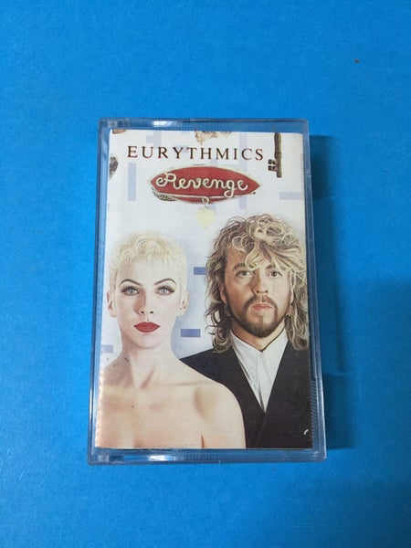 Eurythmics: Revenge (Cassette) Carousel 1