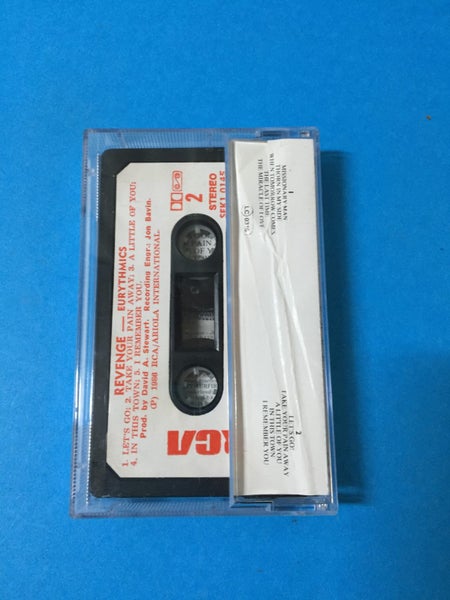 Eurythmics: Revenge (Cassette) Carousel 2