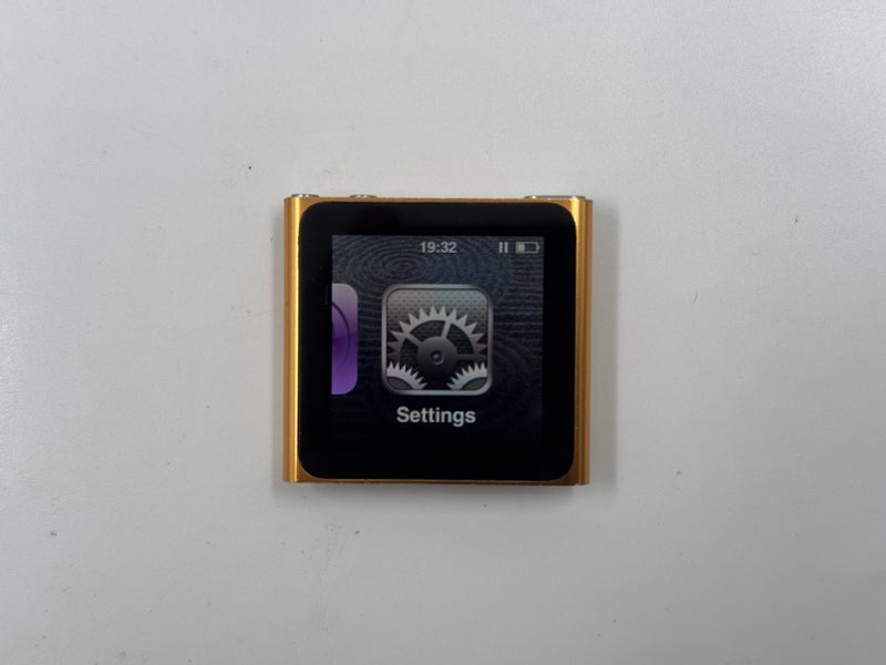 Apple iPod Nano 6th Gen 8gb Carousel 1