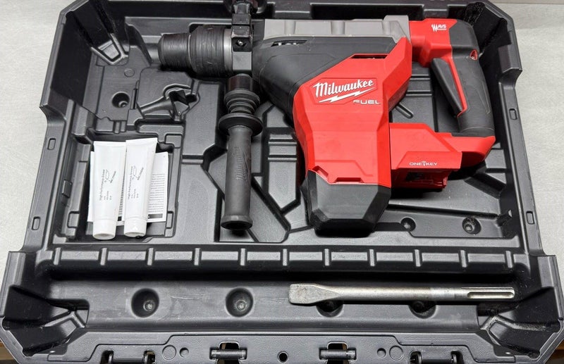 Milwaukee M18 FUEL SDS-Max Rotary Hammer – Professional Grade, Mint Condition Carousel 1