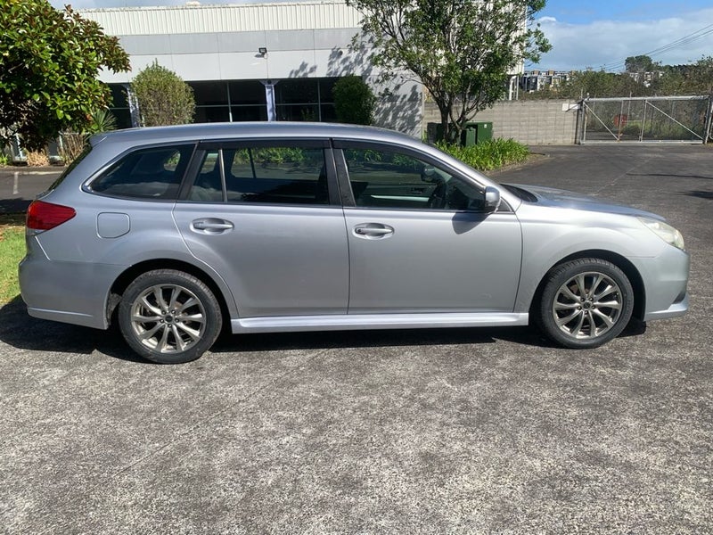 2013 Subaru Legacy Touring Wagon 2.5i 4WD62867852340866111