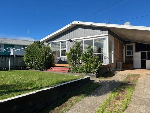 Image 1 of 7