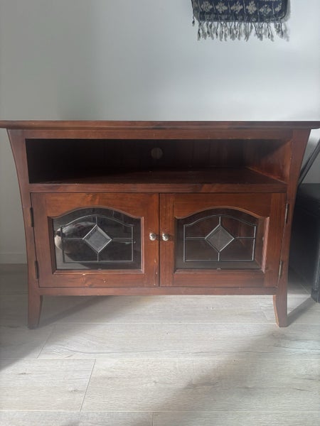 Small Tv cabinet Carousel 1