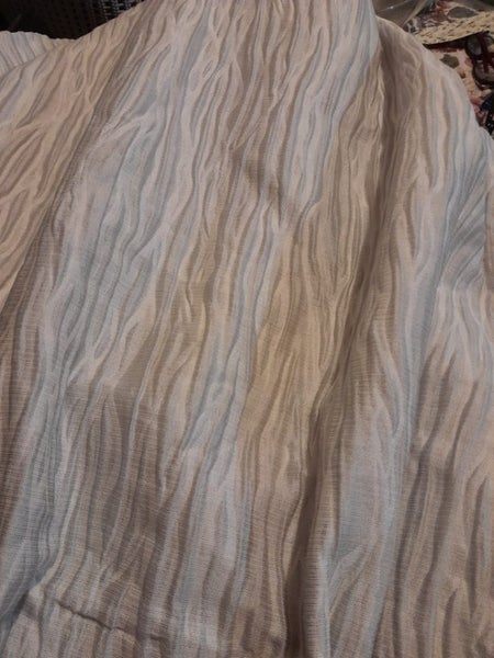 Multiple drapes Ref 224A Carousel 2