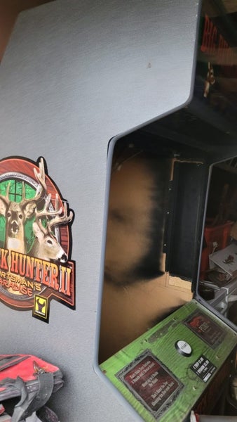 Big buck hunter 2 cabinet Carousel 1