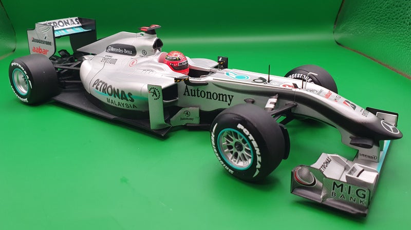 MERCEDES MGP W01 - MICHAEL SCHUMACHER #3 - 2010 GP SEASON 1/18 Carousel 2