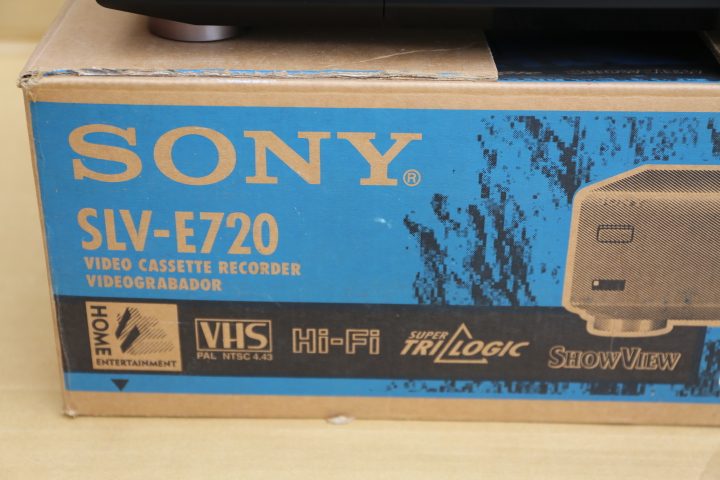 Sony SLV-E720 Video Cassette Recorder / Player VHS Carousel 2