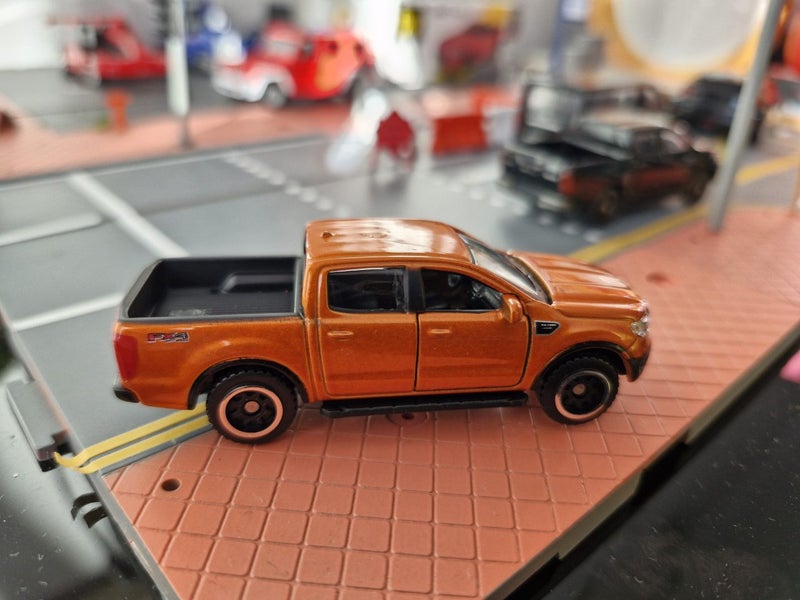 Ford Ranger 2019 Orange 1/72 Carousel 5