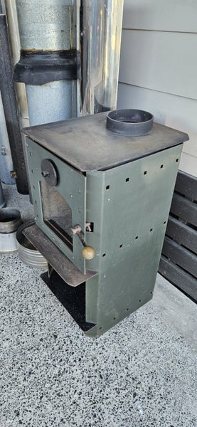 Cast Iron Woodburner - Warmington Studio Stove Carousel 2