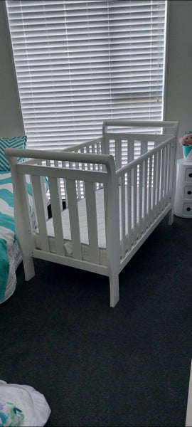 Cot - Jolly Jumper Sleigh Cot Carousel 1