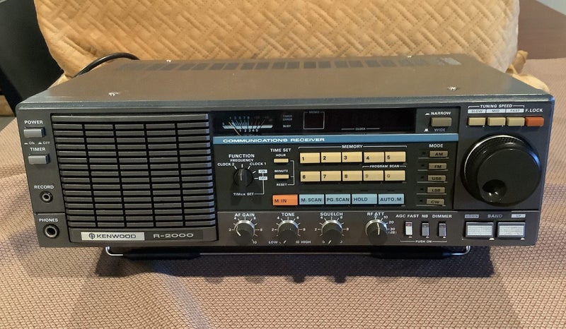 Kenwood R2000 Shortwave Receiver Carousel 1