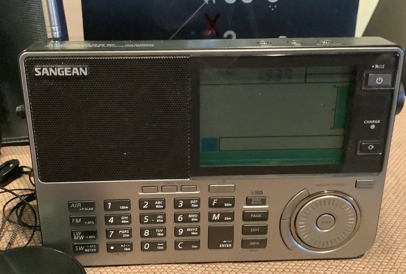Sangean ATS909x2 AND Sangean ATS404 Portable MW/SW/FM Portable Radio Carousel 2