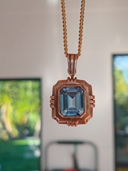 ESTATE SALE Aquamarine - 9CT Rose Gold Pendant Carousel 8