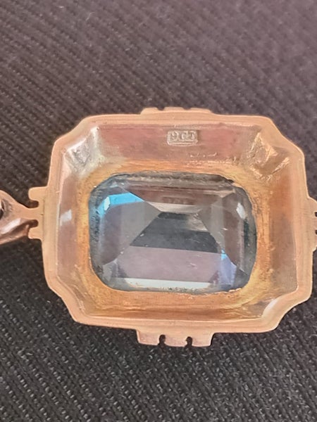 ESTATE SALE Aquamarine - 9CT Rose Gold Pendant Carousel 2