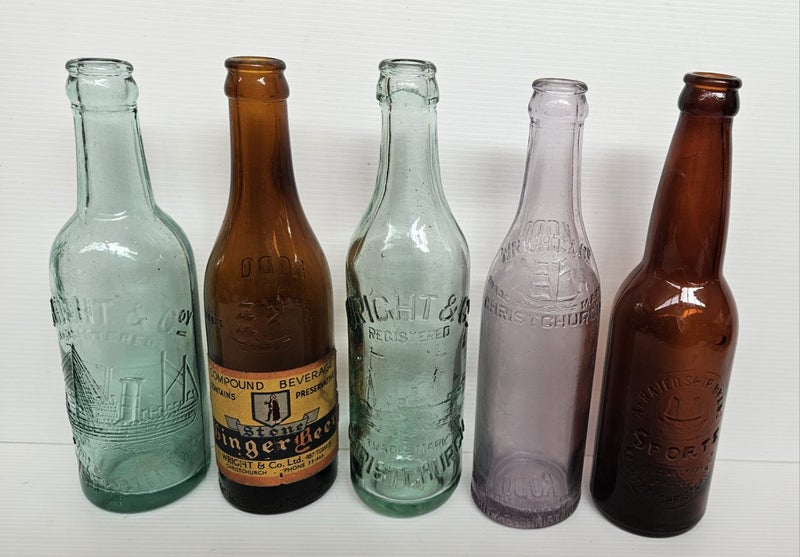 5 x Wright & Co Christchurch crown top bottles Carousel 1