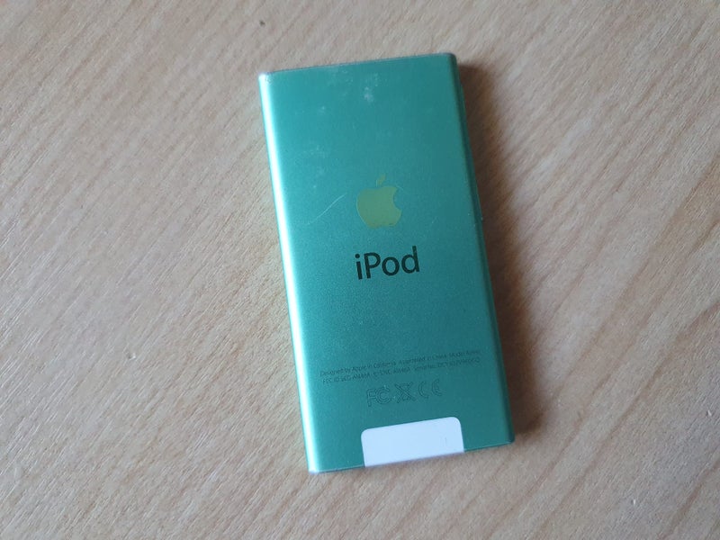 iPod Nano 7th Gen 16gb Carousel 3