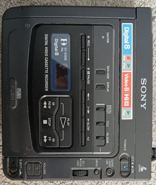 Sony DIGITAL8/Video8/Hi8 GV-D200E Digital VCR Carousel 1