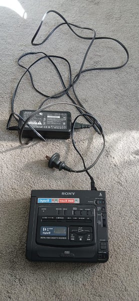 Sony DIGITAL8/Video8/Hi8 GV-D200E Digital VCR Carousel 2