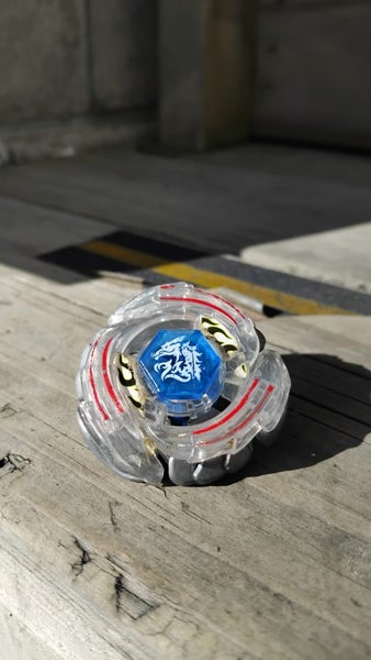 Lighting L-Drago 100HF & Launcher | TAKARA TOMY Metalfusion Metalfight Beyblade Carousel 1
