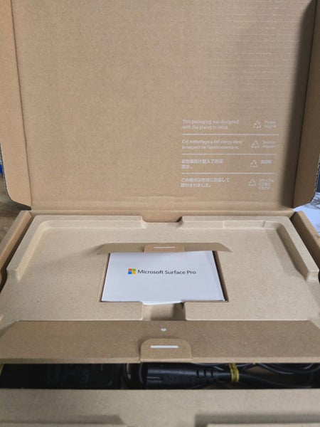 Microsoft Surface Pro 10 for Business 2079 Carousel 2