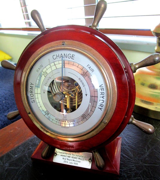 *** EXCEPTIONALLY LOVELY VINTAGE SHIPS WHEEL BAROMETER *** Carousel 1