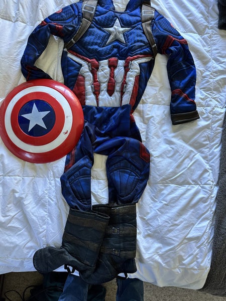 Captain America Suit & Sheild Carousel 1