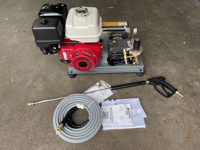 3000psi Belt Drive Pressure Washer (Honda GX390/Comet Pump) Carousel 3