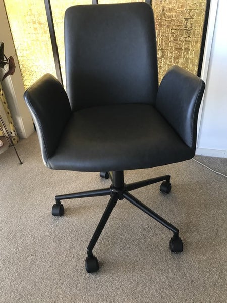 Stylish NOOD Stirling Desk Chair - Black as new RRP $599 Carousel 1