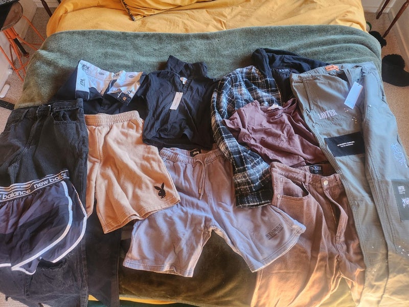 Womans Clothing size small /8 Carousel 1