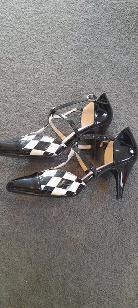 Size 40 Dancing Shoes - near new Carousel 2