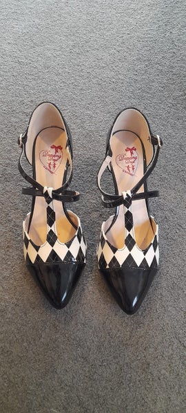 Size 40 Dancing Shoes - near new Carousel 1