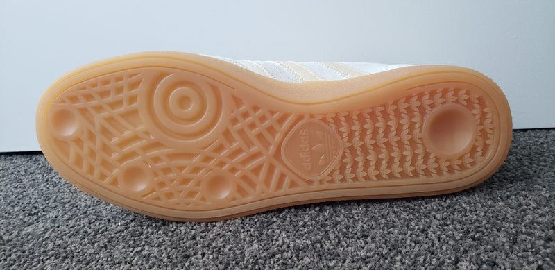 Spezial brand new Adidas Carousel 2