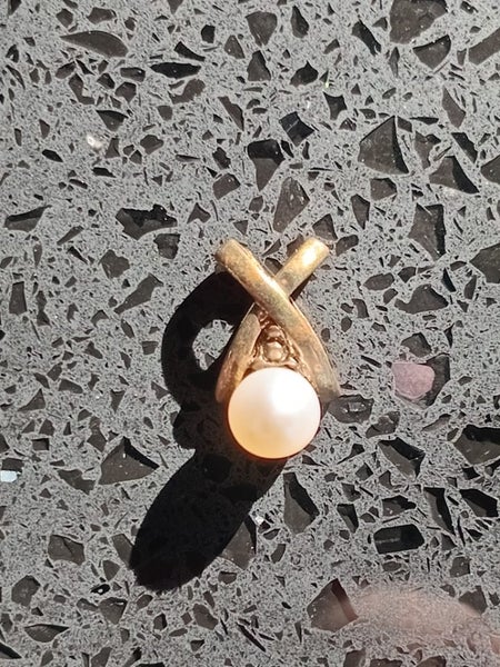 ESTATE SALE - 6mm Genuine Pearl Pendant Carousel 6